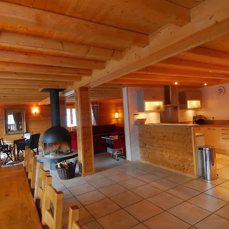 Montbeliarde Chalet: Mountain Retreat With Summer Multipass Option * Chatel