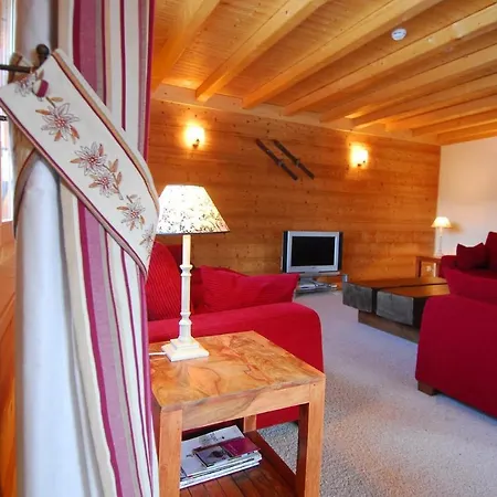 Montbeliarde Chalet: Mountain Retreat With Summer Multipass Option Chalet